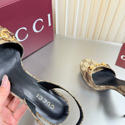 GUCCI 26S SLINGBACK PUMP 105 MM IN BEIGE GG CANVAS
