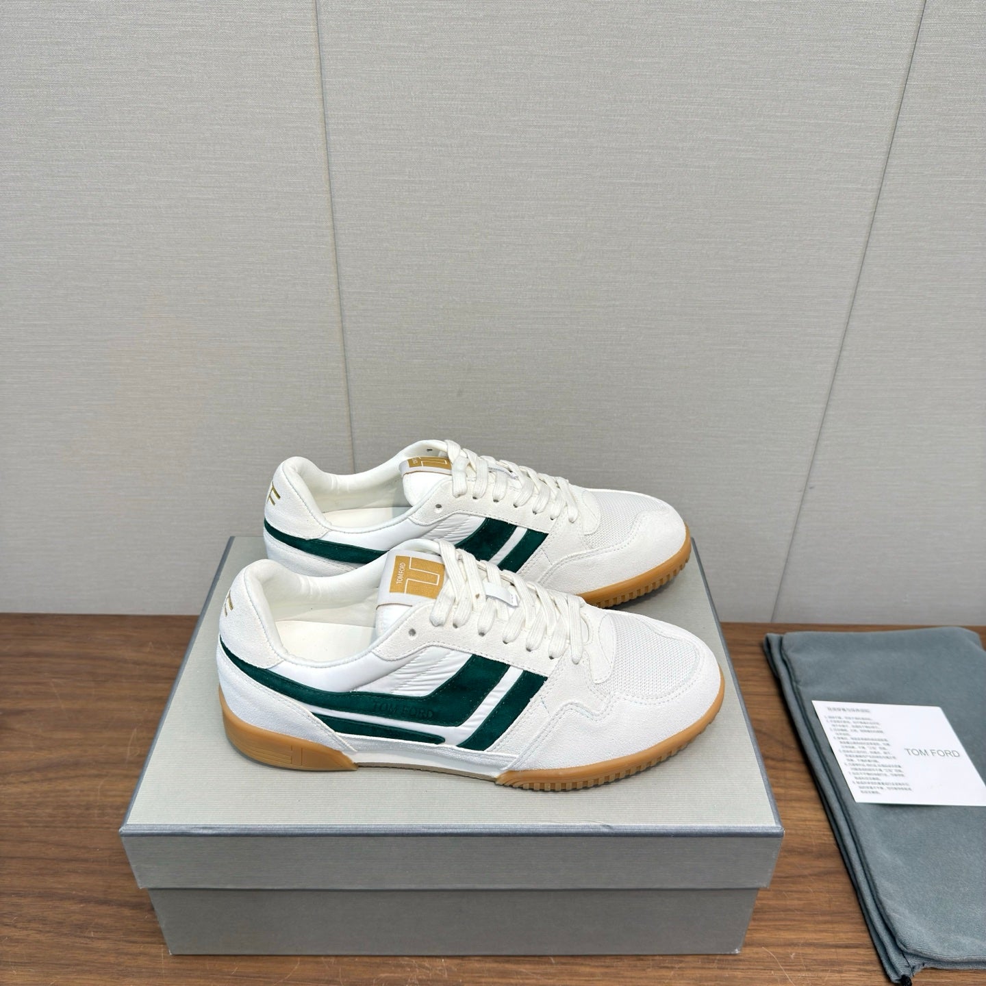 TOM FORD 26S JACKSON SNEAKERS IN WHITE AND DARK GREEN SUEDE