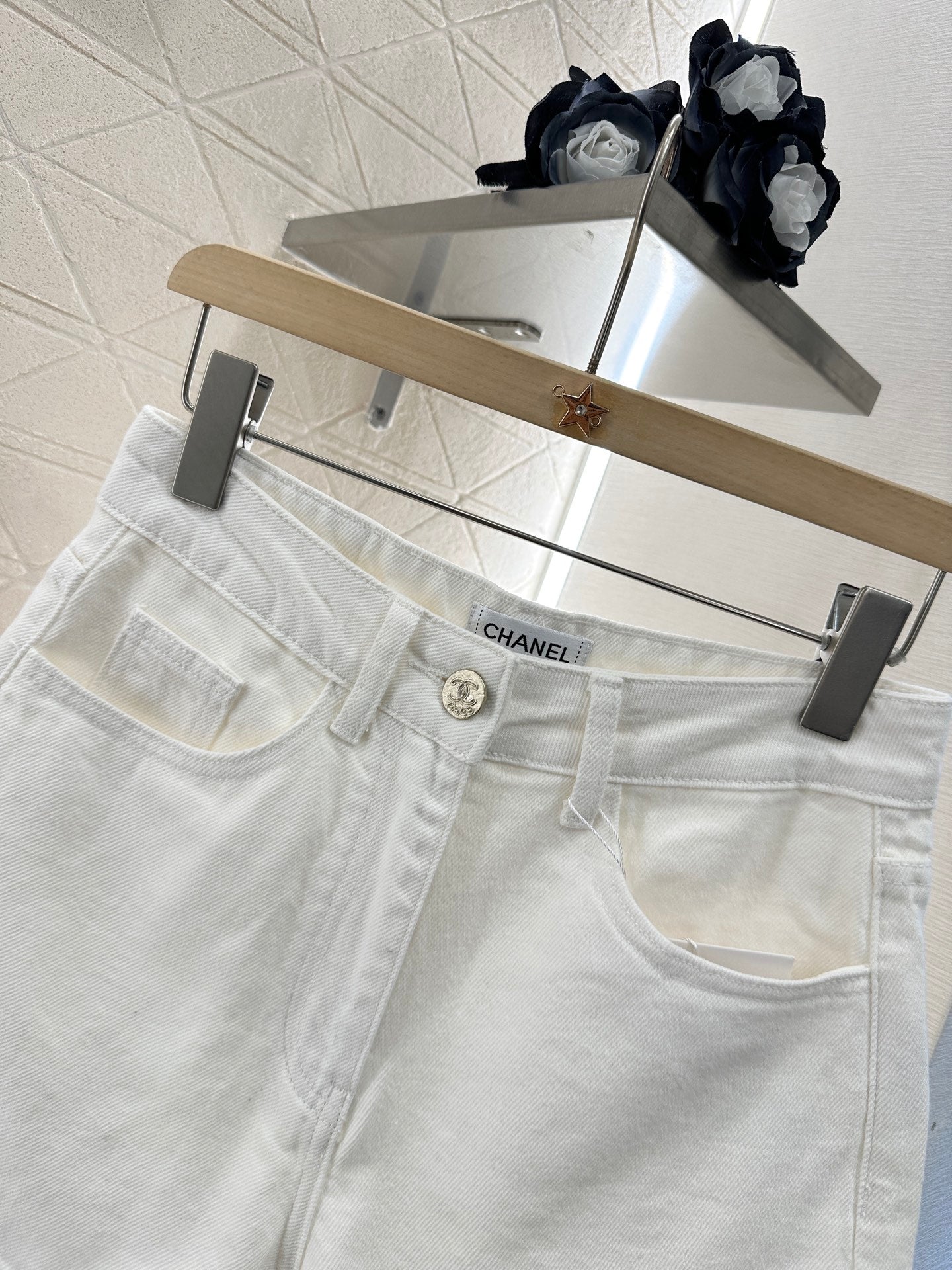 CHANEL WHITE DENIM SHORTS