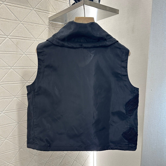CHANEL SLEEVELESS TOP 272317