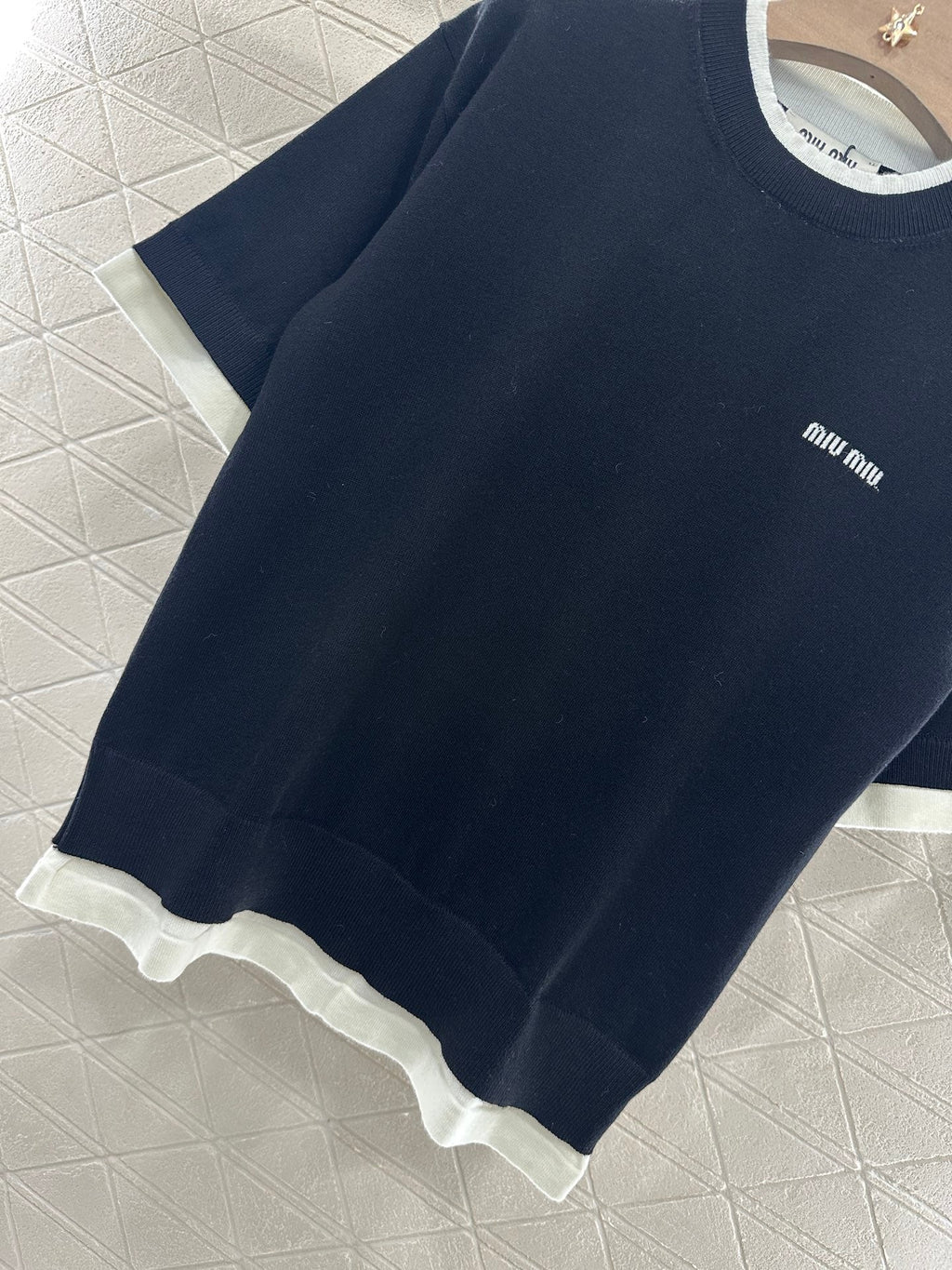 MIUMIU SHORT-SLEEVE KNIT TOP 276589