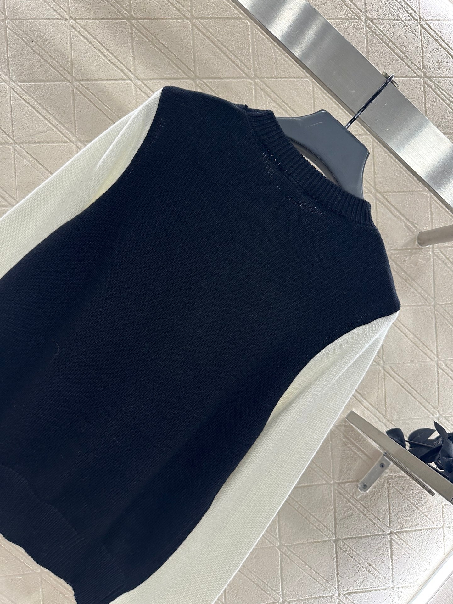 CHANEL 25S SWEATER 548