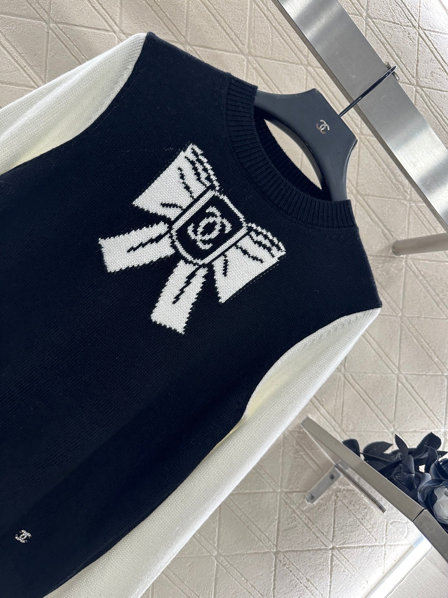 CHANEL 25S SWEATER 548