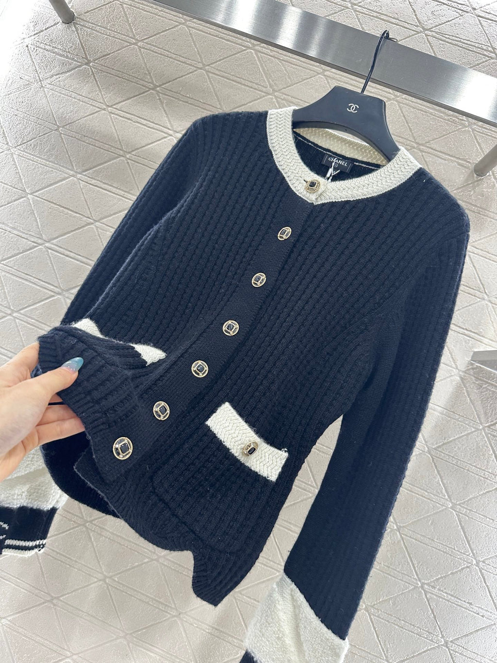 CHANEL 25S KNITTED CARDIGAN 645