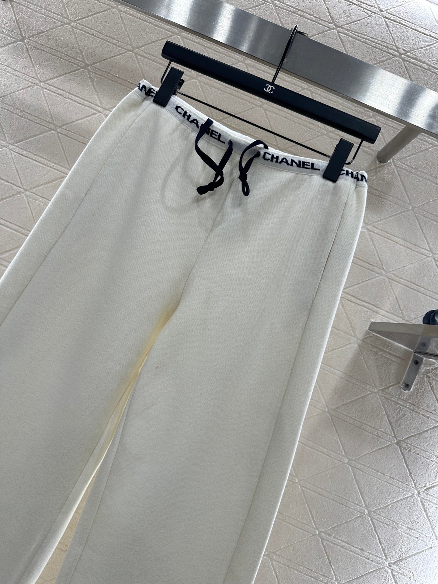 CHANEL 25S WIDE-LEG FLEECE-LINED PANTS 404