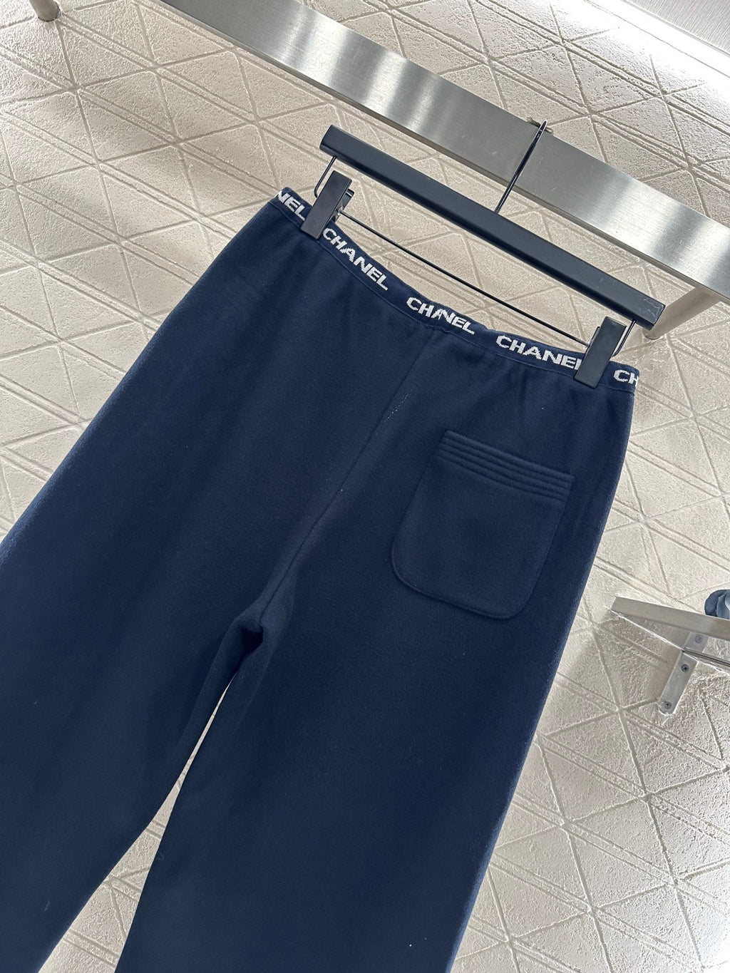 CHANEL 25S WIDE-LEG FLEECE-LINED PANTS 403