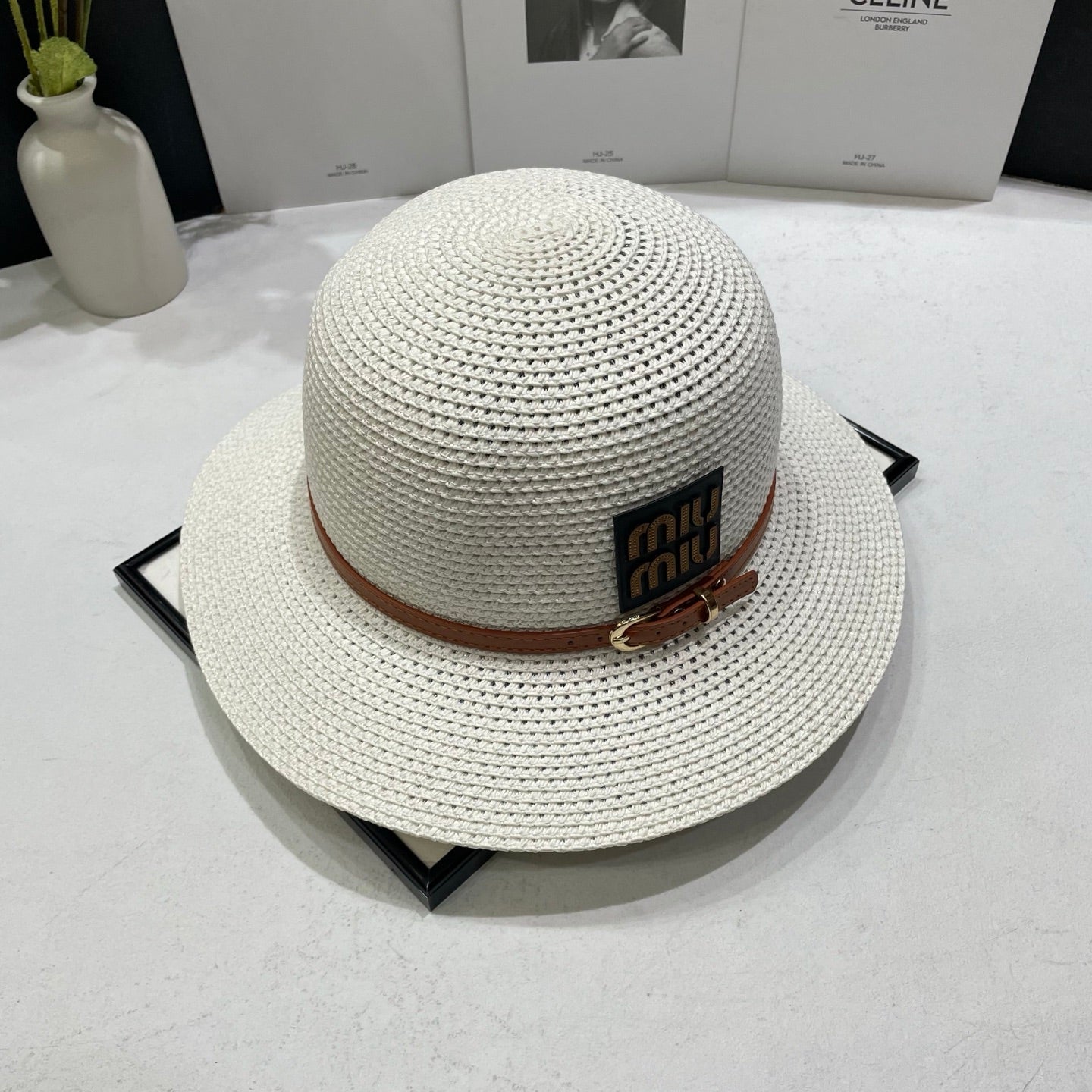MIUMIU 26S WOVEN STRAW HAT IN WHITE 343699