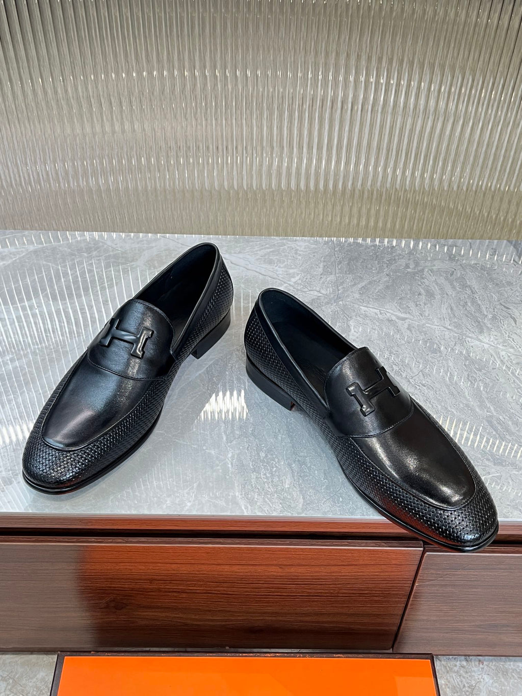 HM BLACK H-BUCKLE LOAFER BLACK CALFSKIN