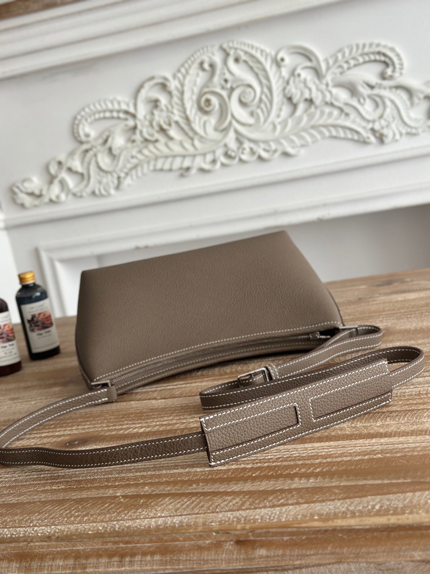 HM 25S BERLINGOT 24 CM IN TAUPE BROWN LAMBSKIN