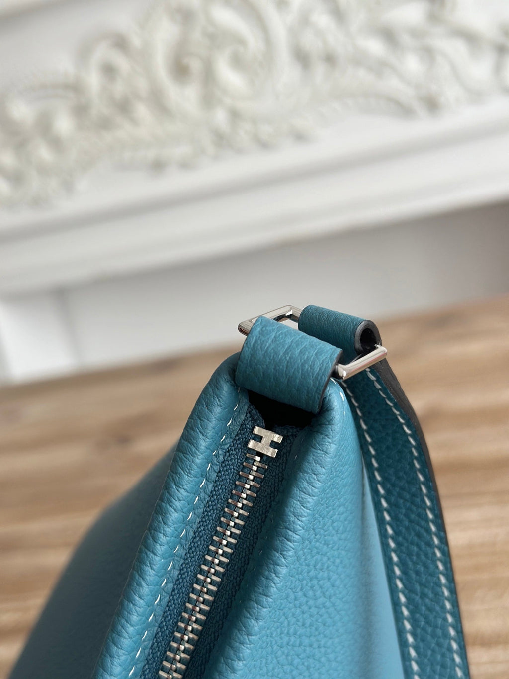 HM 25S BERLINGOT 24 CM IN TEAL BLUE LAMBSKIN