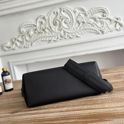 HM 25S BERLINGOT 24 CM IN BLACK LAMBSKIN