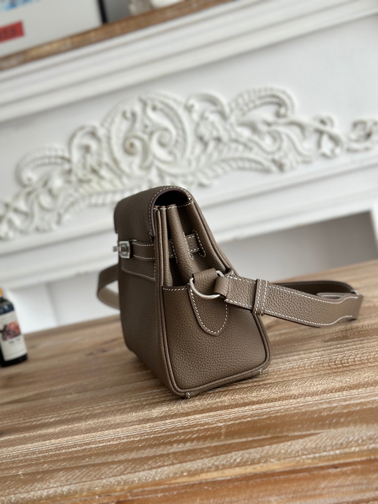 HM 25S KELLY MESSENGER 25 CM IN TAUPE BROWN TOGO WITH SILVER HARDWARE