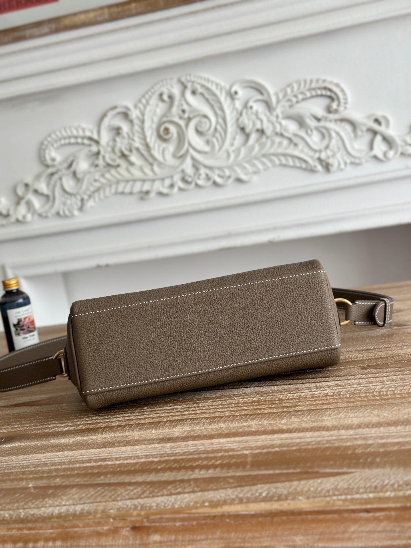HM 25S KELLY MESSENGER 25 CM IN TAUPE BROWN TOGO WITH GOLD HARDWARE