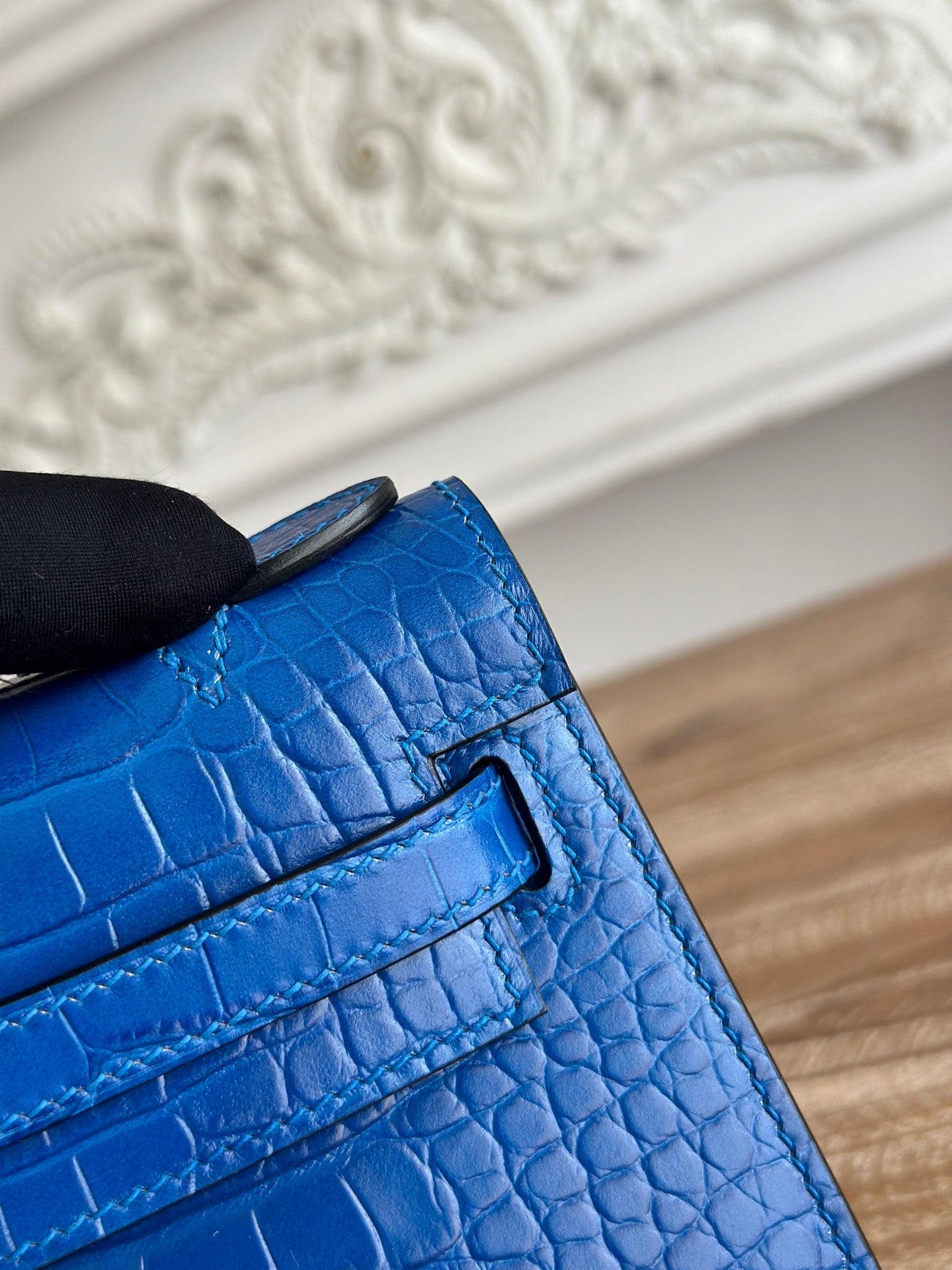 HM 25S KELLY MINI 22 CM IN COBALT BLUE LAMBSKIN WITH CROCODILE EMBOSSING AND SILVER HARDWARE