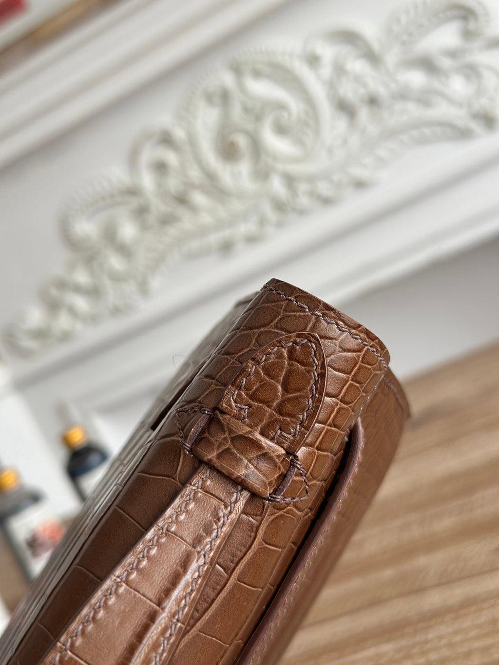 HM 25S KELLY MINI 22 CM IN BROWN LAMBSKIN WITH CROCODILE EMBOSSING AND GOLD HARDWARE