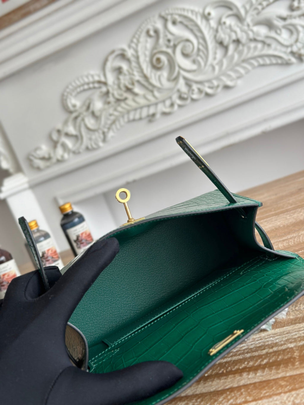 HM 25S KELLY MINI 22 CM IN DARK GREEN LAMBSKIN WITH CROCODILE EMBOSSING AND GOLD HARDWARE