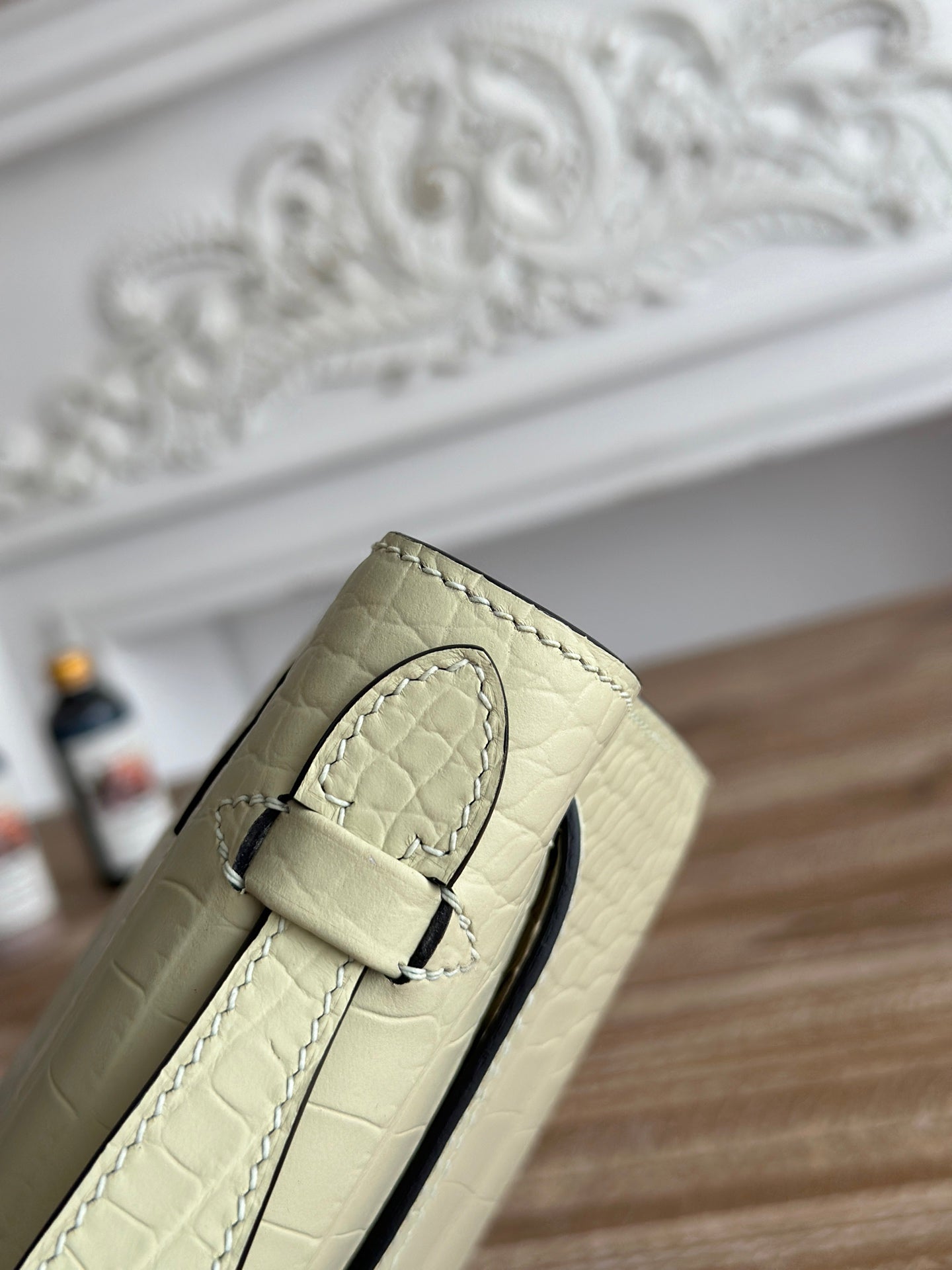 HM 25S KELLY MINI 22 CM IN LIGHT KHAKI LAMBSKIN WITH CROCODILE EMBOSSING AND SILVER HARDWARE