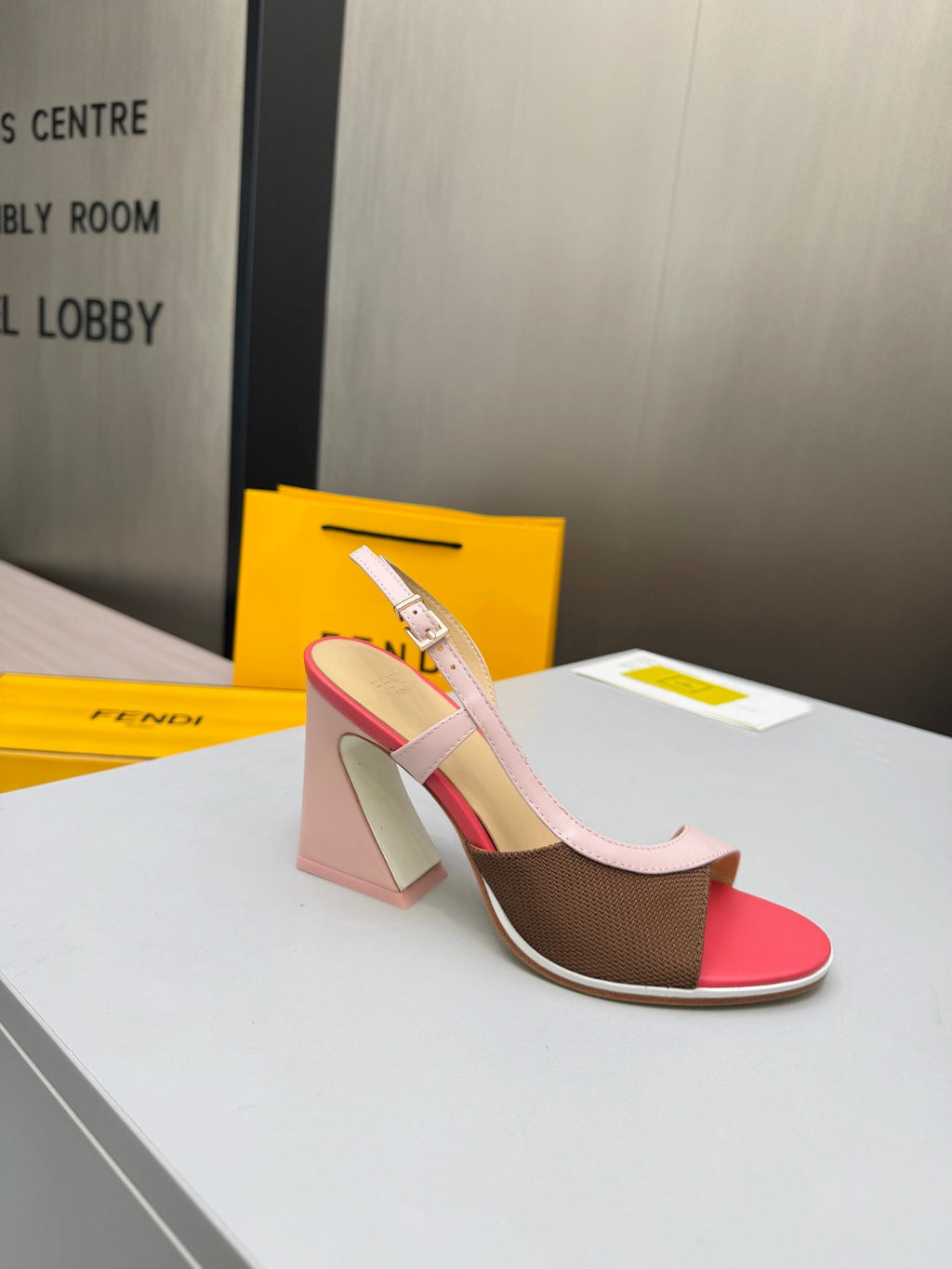 FENDI 26S SLINGBACK SANDALS IN LIGHT PINK CALFSKIN AND BROWN CANVAS