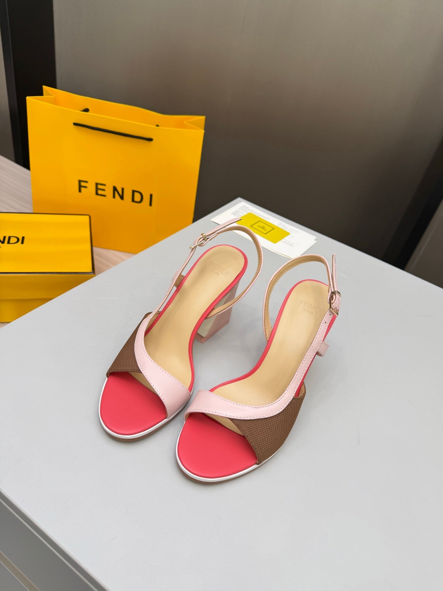 FENDI 26S SLINGBACK SANDALS IN LIGHT PINK CALFSKIN AND BROWN CANVAS