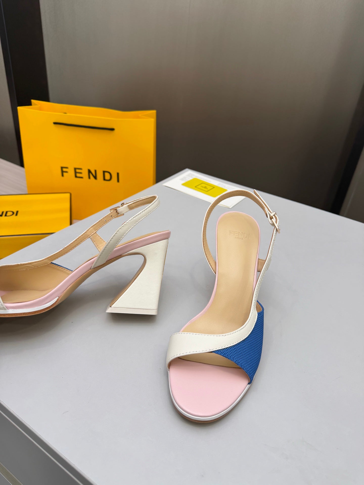 FENDI 26S SLINGBACK SANDALS IN WHITE CALFSKIN AND BLUE CANVAS