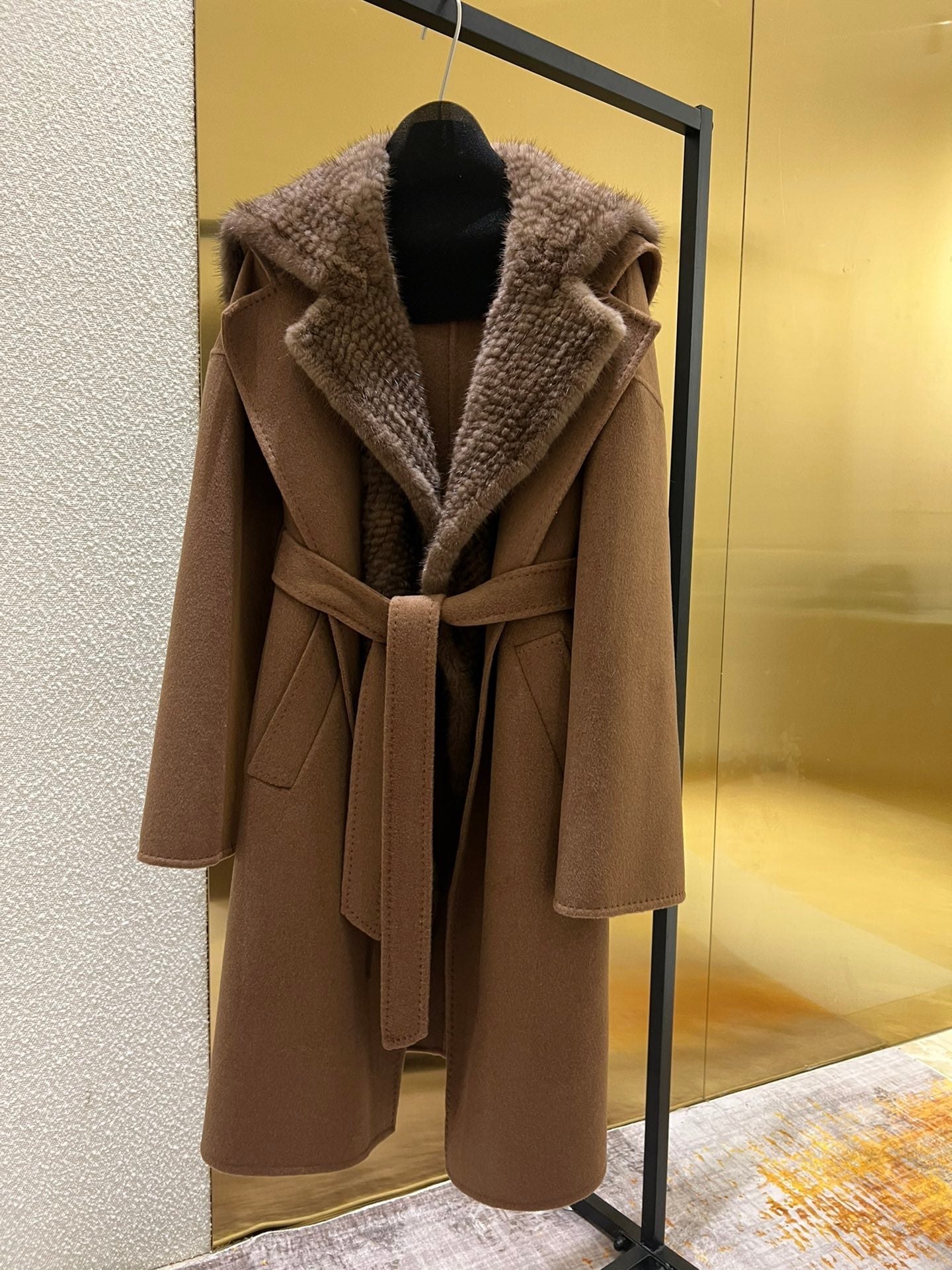 MAX MARA 25S MINK FUR COAT 031