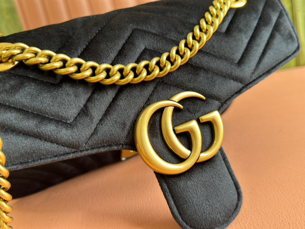 GUCCI 26S GG MARMONT MATELASSE 26 IN BLACK VELVET