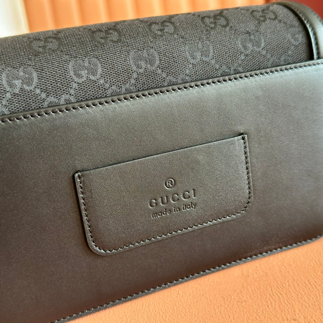 GO SMALL SHOULDER BAG 21.5 IN BLACK GG CANVAS GOLD HARDWARE
