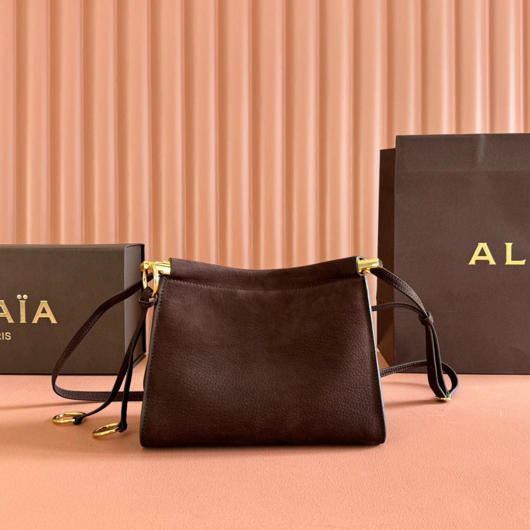 ALAIA 26S LE CLICK SHOULDER BAG 20 IN DARK BROWN GRAINED CALFSKIN