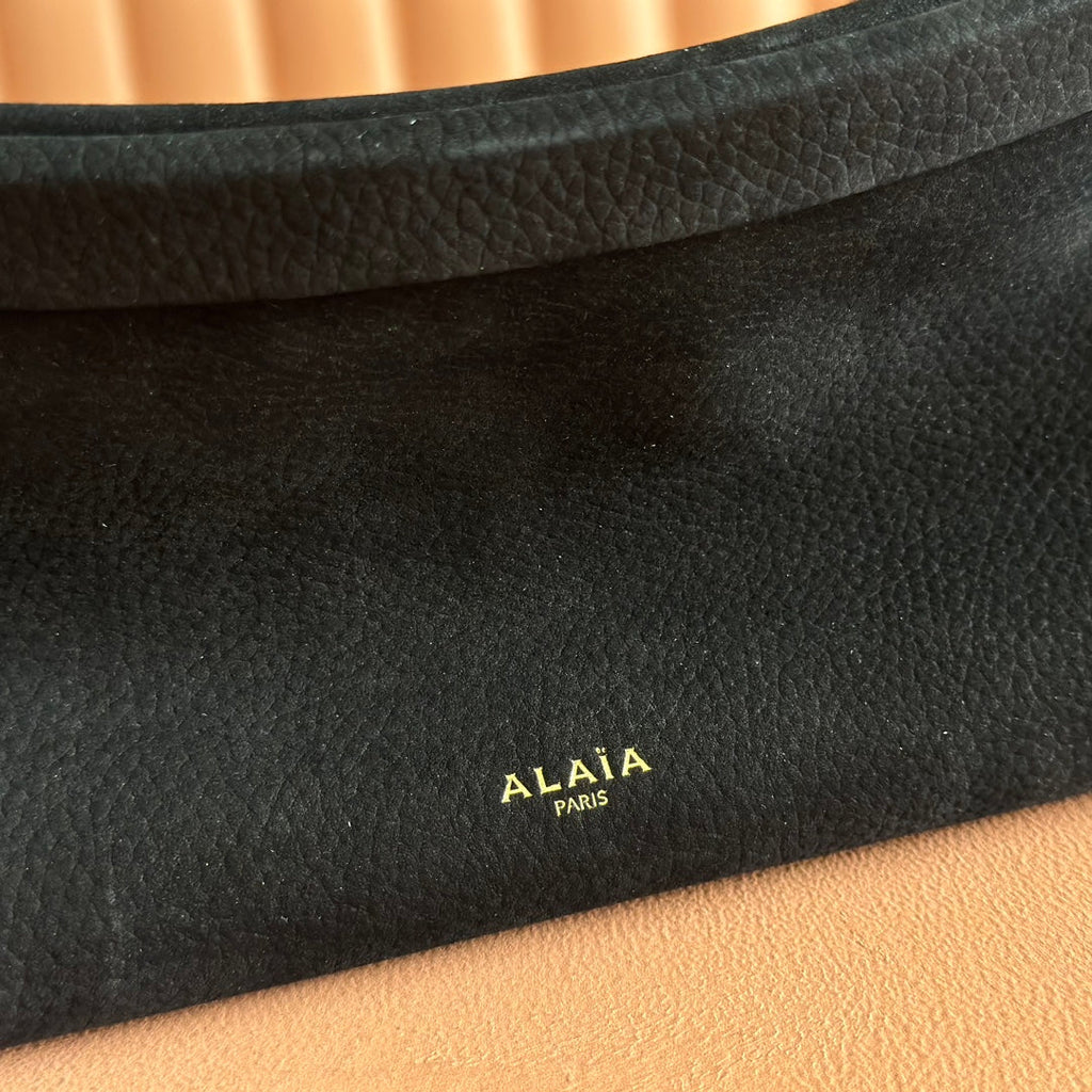ALAIA 26S LE CLICK BAG 30 IN BLACK GRAINED CALFSKIN