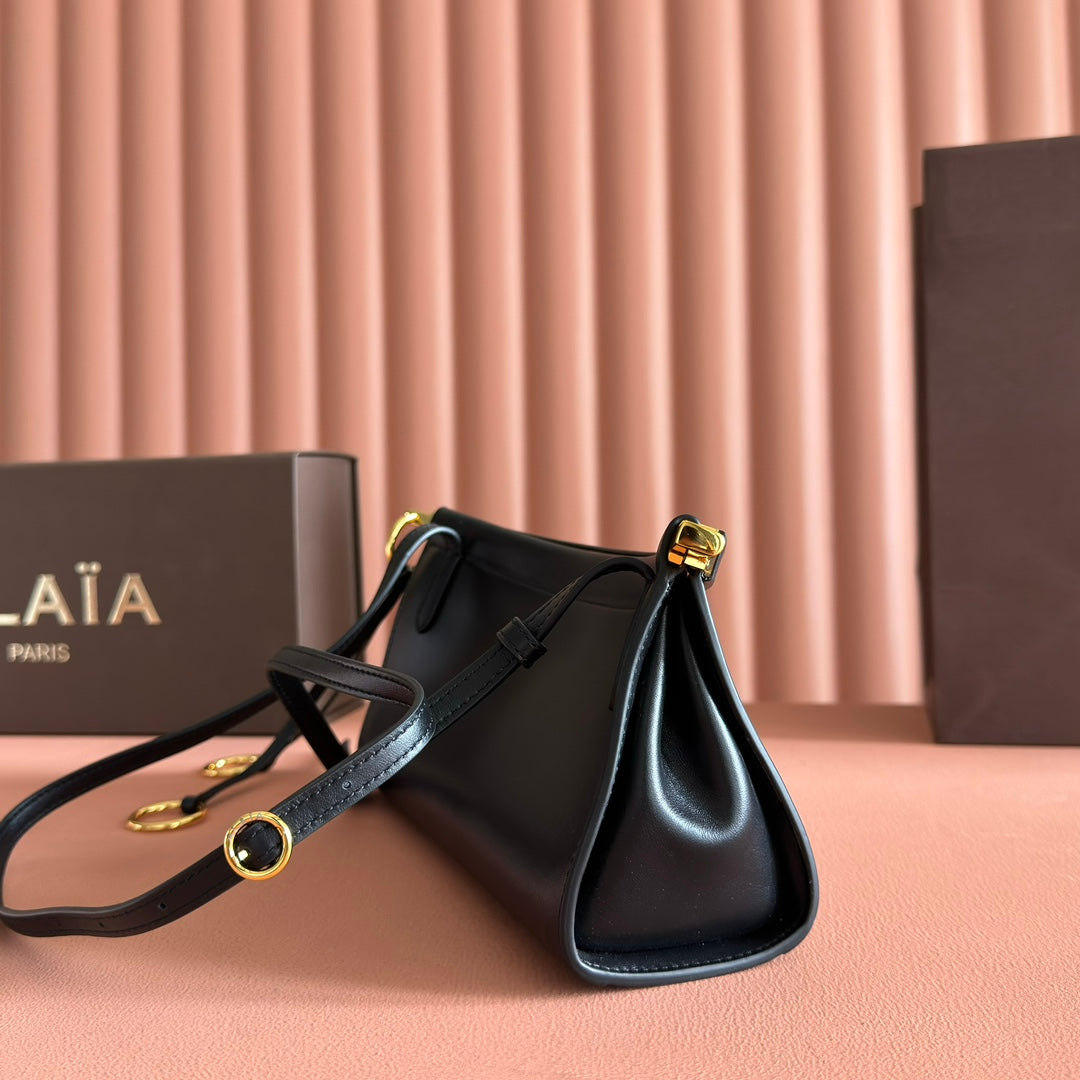ALAIA 26S LE CLICK BAG 25 IN BLACK CALFSKIN