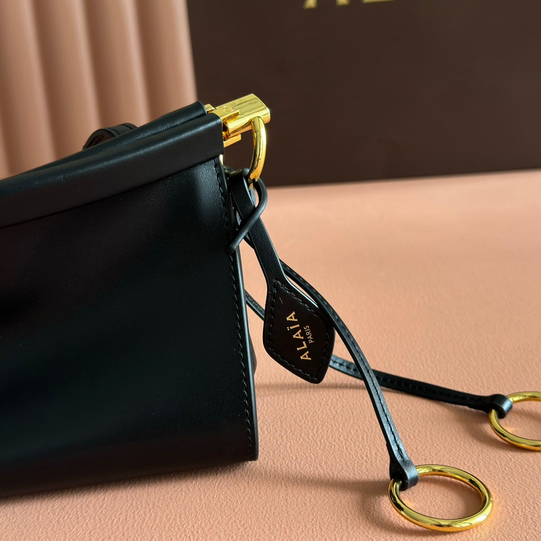ALAIA 26S LE CLICK BAG 25 IN BLACK CALFSKIN