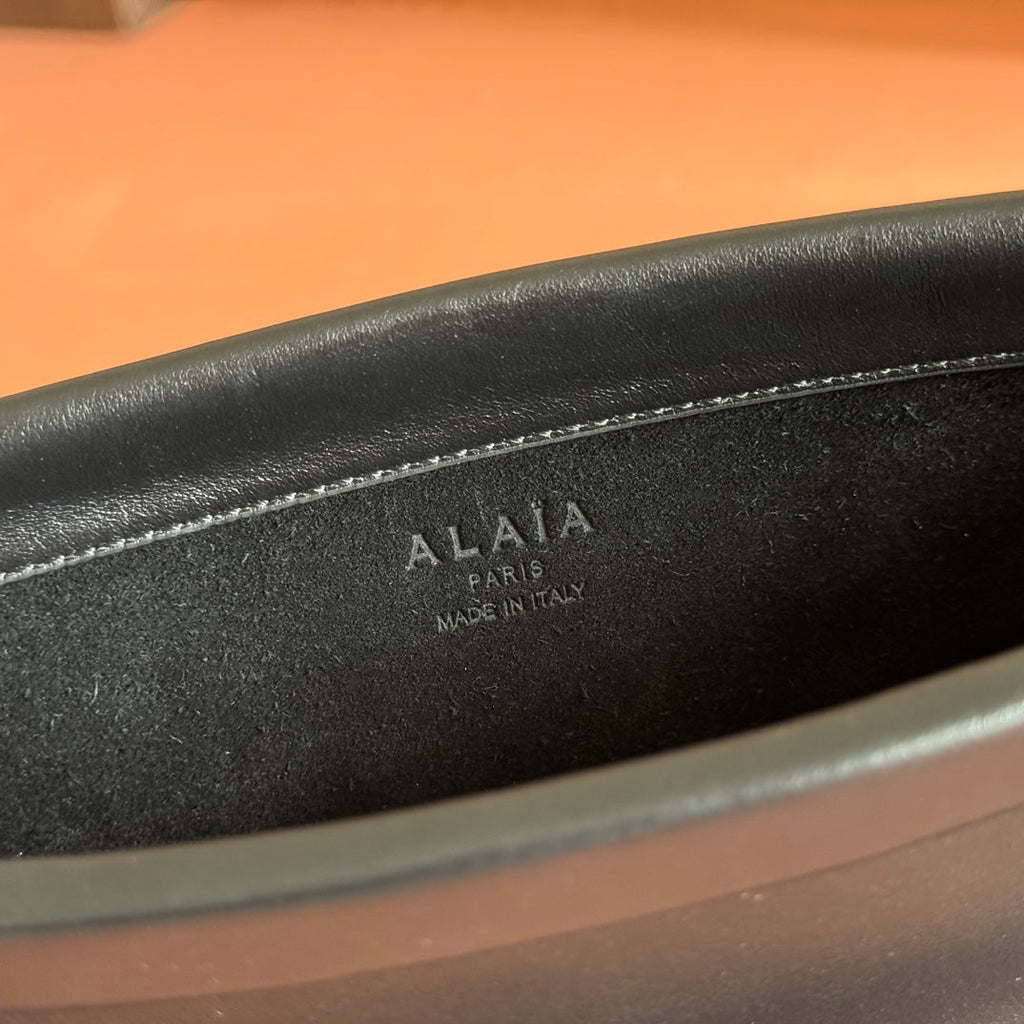 ALAIA 26S LE CLICK BAG 25 IN BLACK CALFSKIN