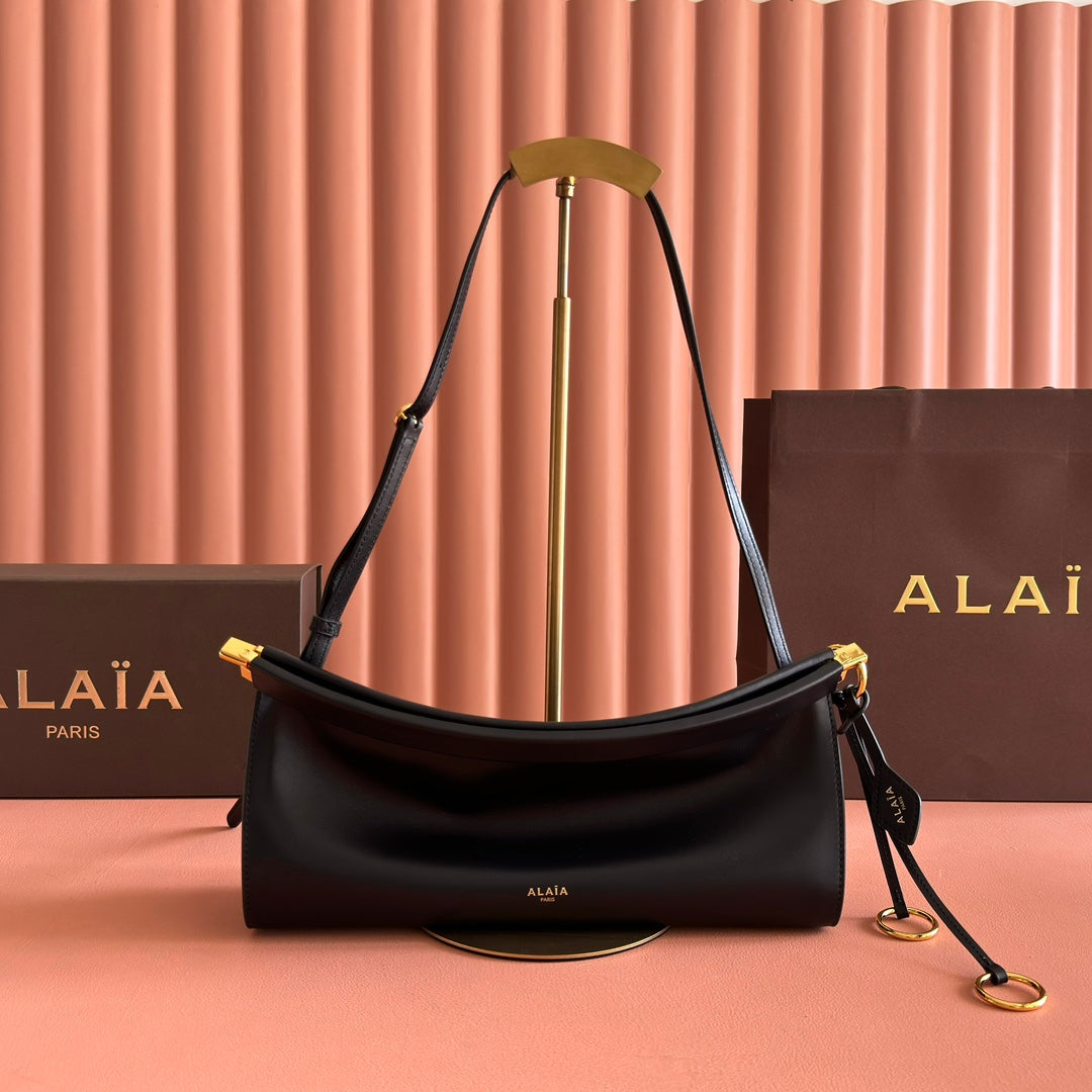 ALAIA 26S LE CLICK BAG 30 IN BLACK CALFSKIN