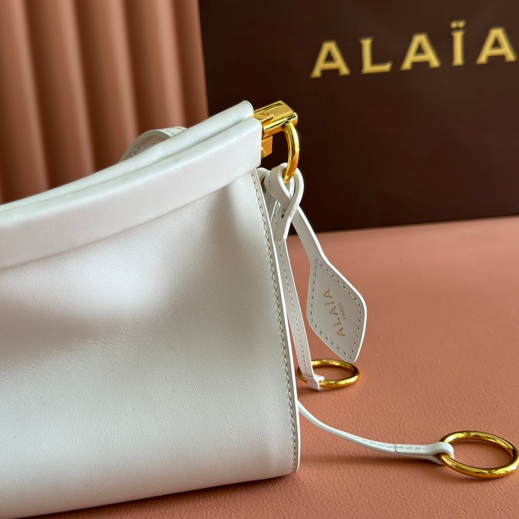 ALAIA 26S LE CLICK BAG 30 IN WHITE CALFSKIN