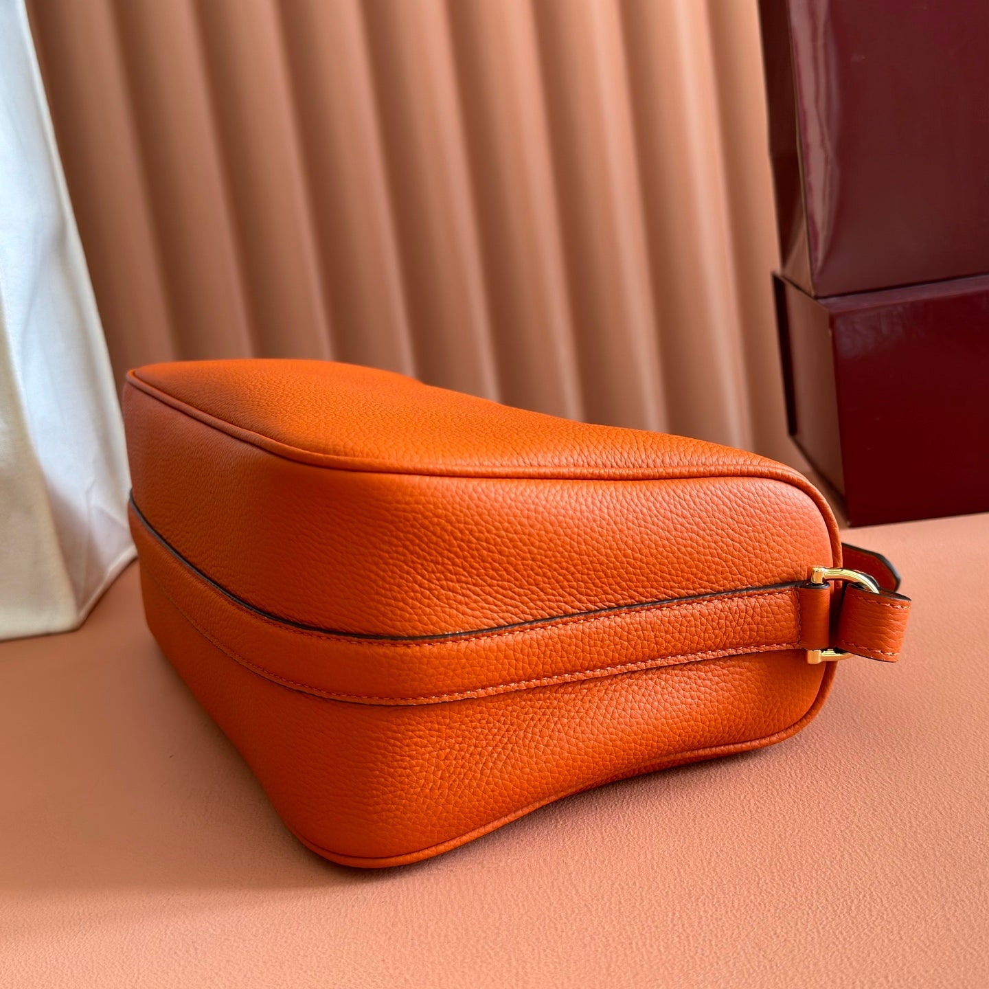 GUCCI 26S SHOULDER BAG 31 IN ORANGE CALFSKIN