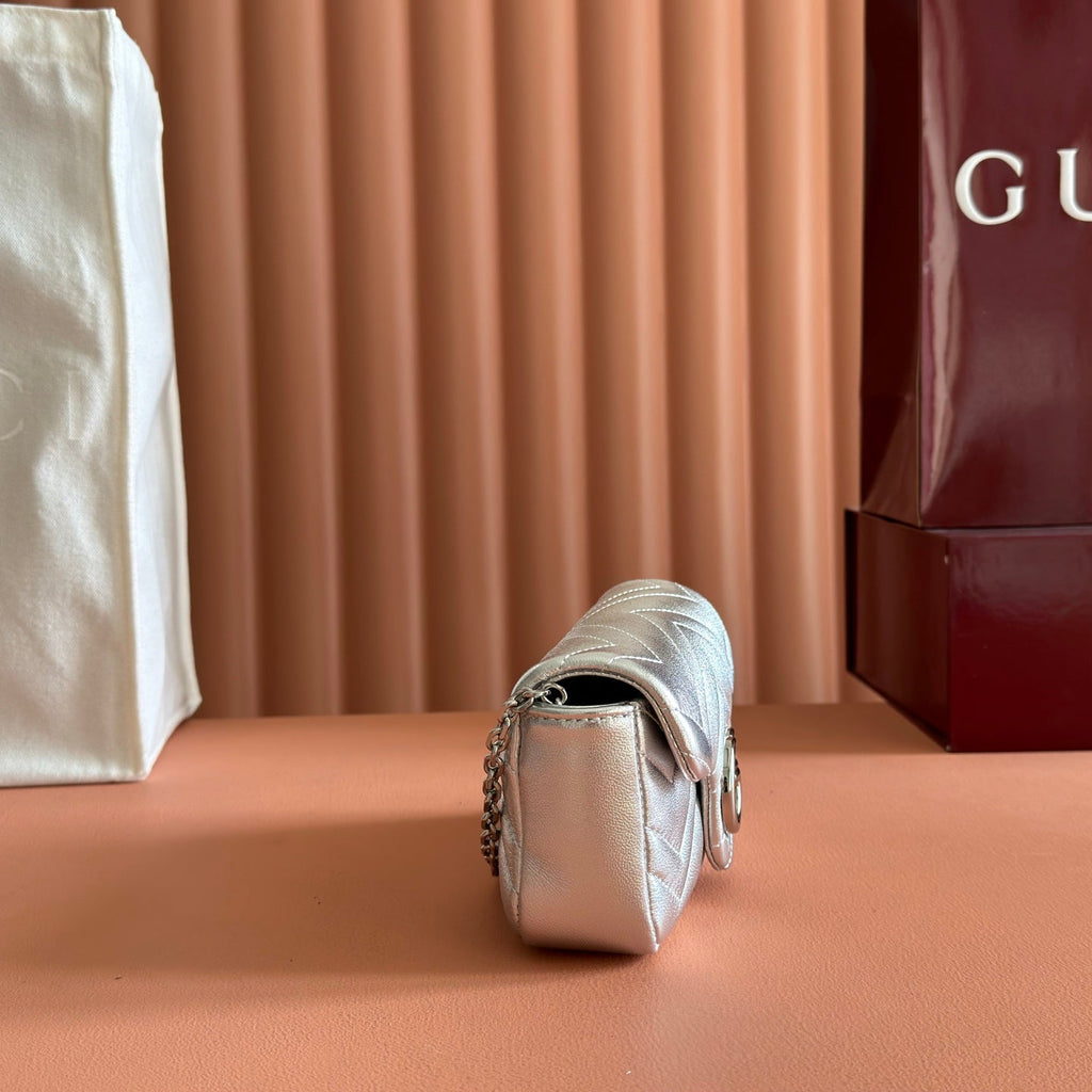 GUCCI 26S GG MARMONT BAG 16 IN SILVER LAMBSKIN
