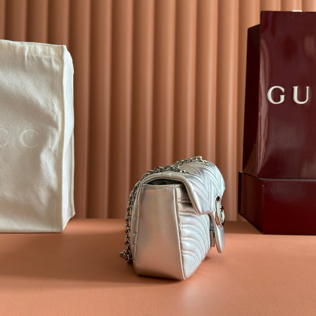 GUCCI 26S GG MARMONT BAG 26 IN SILVER LAMBSKIN