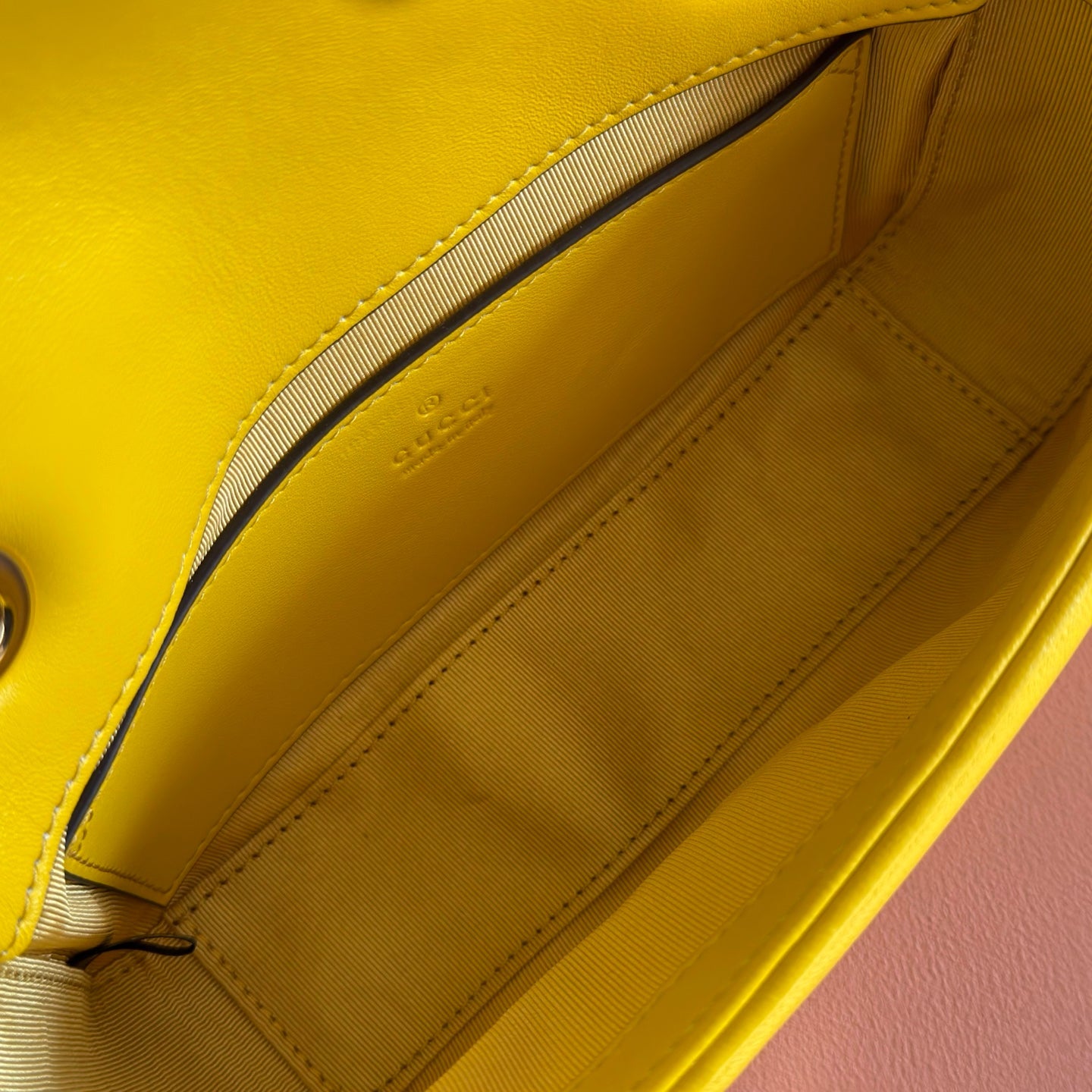 GUCCI 26S GG MARMONT BAG 22 IN YELLOW LAMBSKIN