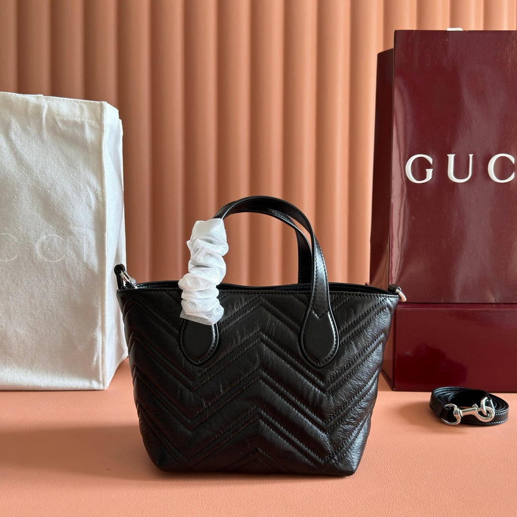 GUCCI 26S GG MARMONT TOTE BAG 17 IN BLACK CALFSKIN