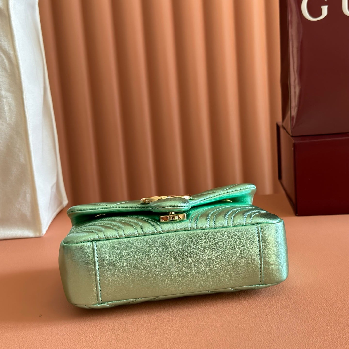 GUCCI 26S GG MARMONT BAG 22 IN METALLIC PALE GREEN LAMBSKIN