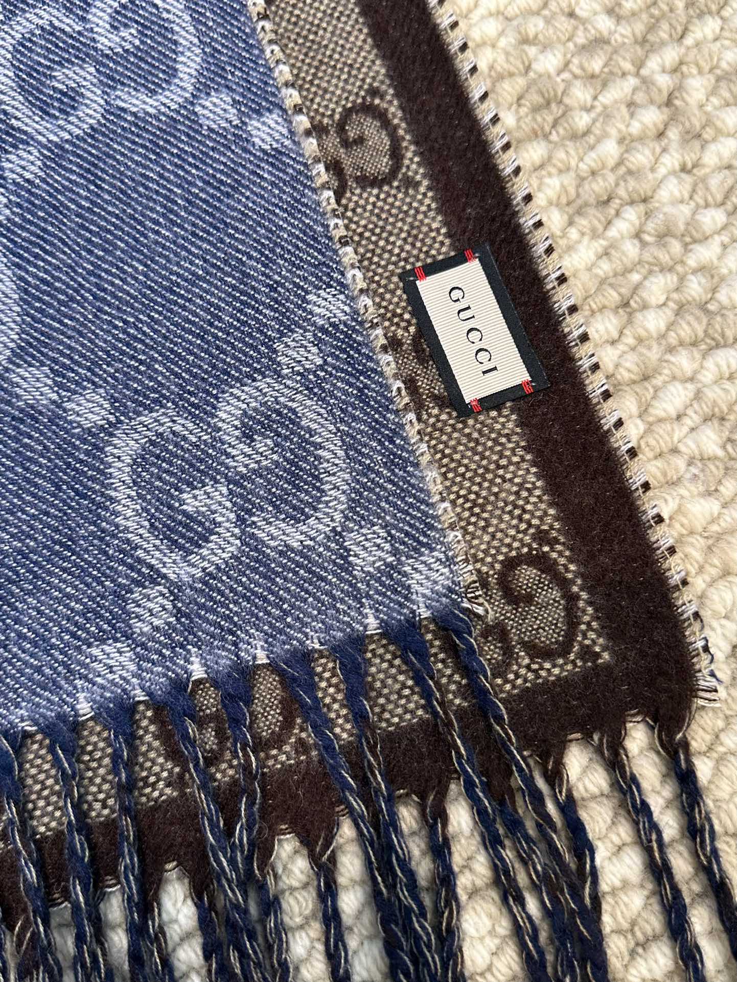 GUCCI 26S SCARF IN CASHMERE 316615