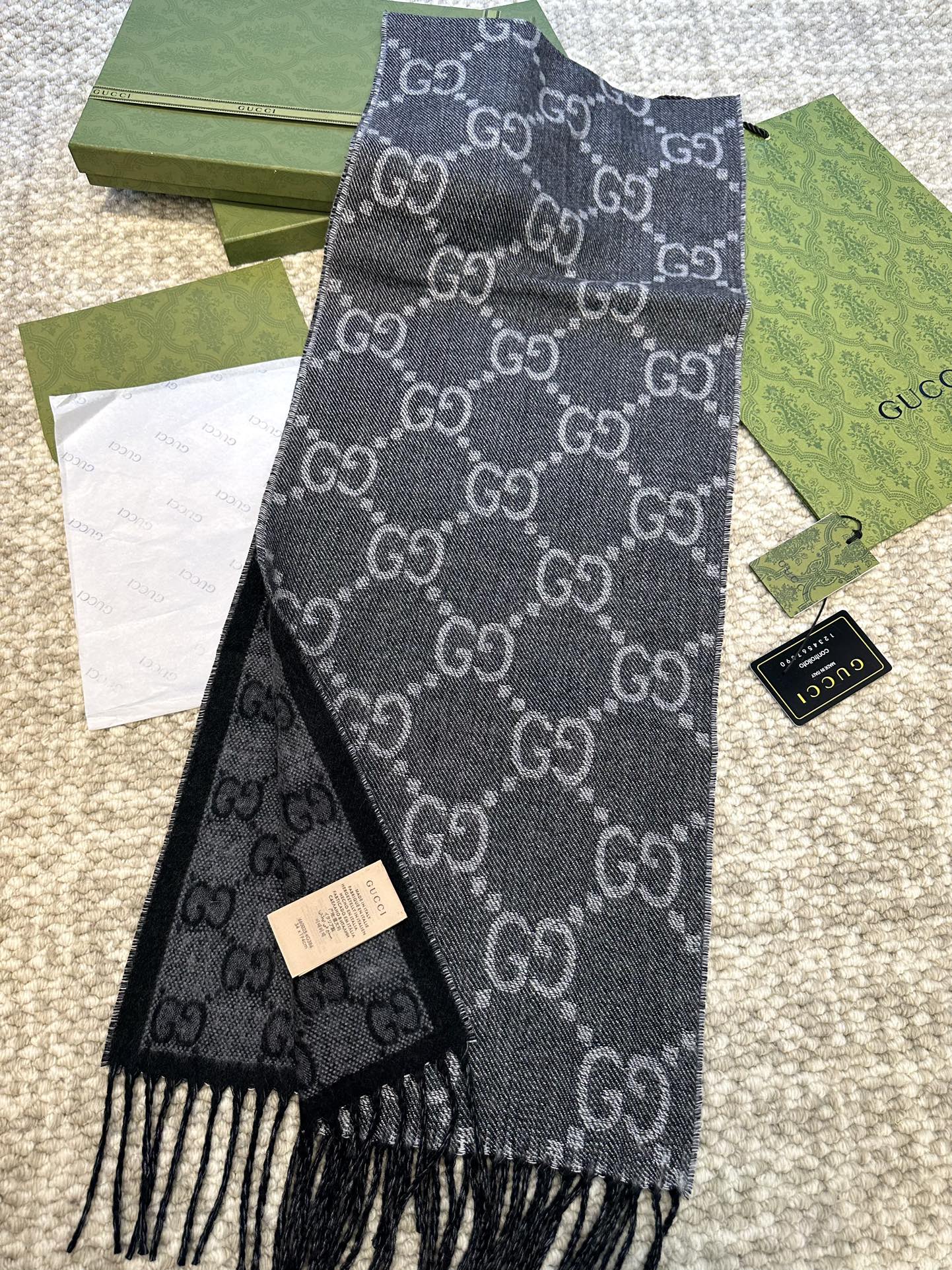 GUCCI 26S SCARF IN CASHMERE 316614