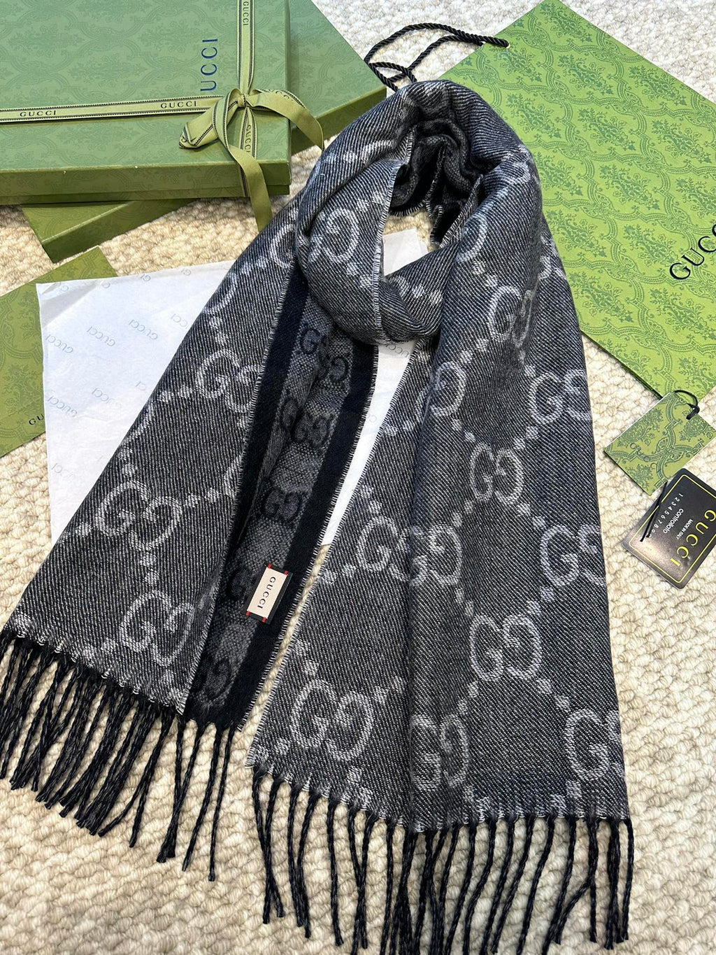 GUCCI 26S SCARF IN CASHMERE 316614