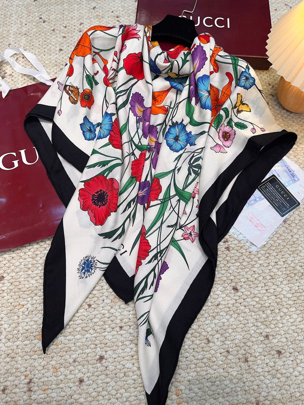 GUCCI 26S SCARF 140 IN CASHMERE AND SILK 863992