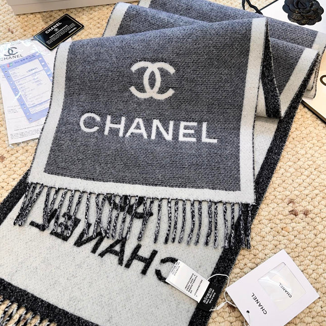 CHANEL 25S SCARF 184 CM IN MERINO WOOL 943170