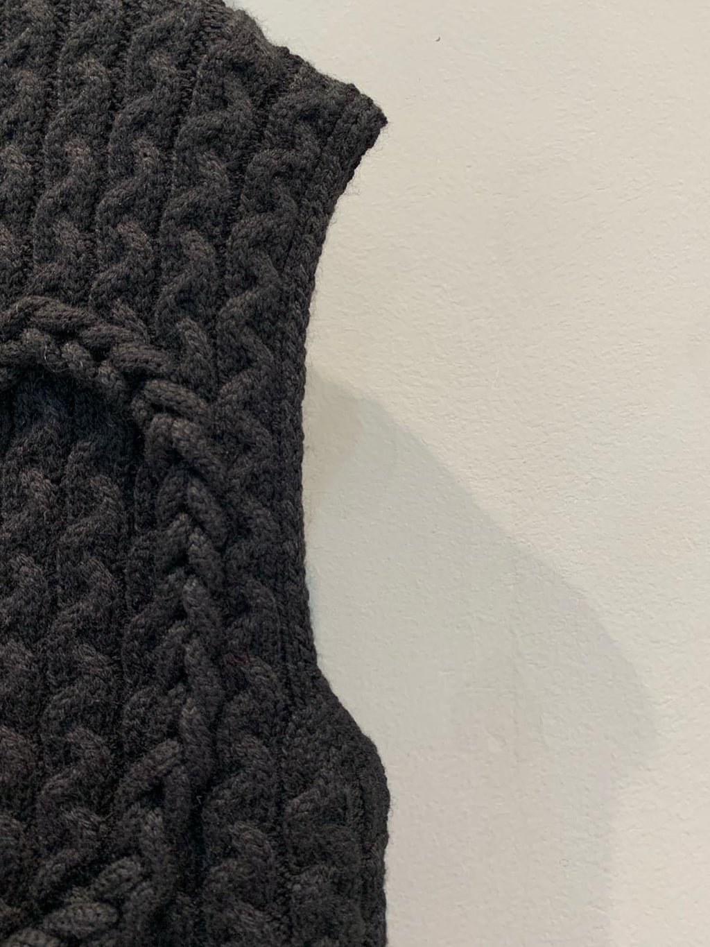 LOEWE KNIT VEST STYLE 227