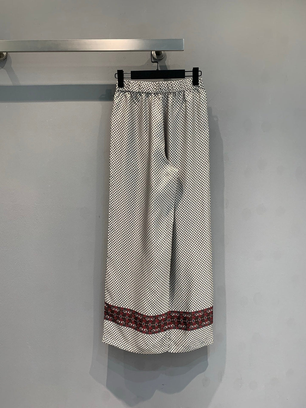 LORO PIANA 26S SILK PANTS 687