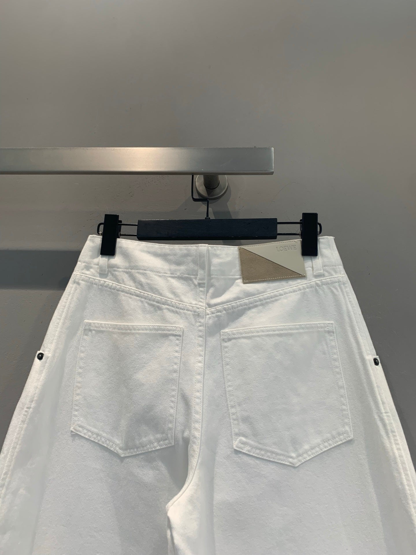 LOEWE 26S CURVED-LEG CARGO PANTS 549