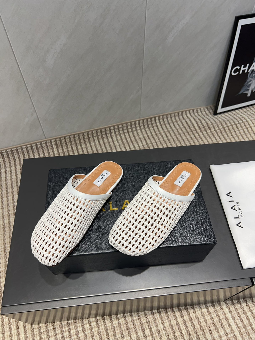 ALAIA WOVEN FLAT SHOES IN WHITE CALFSKIN STYLE 4
