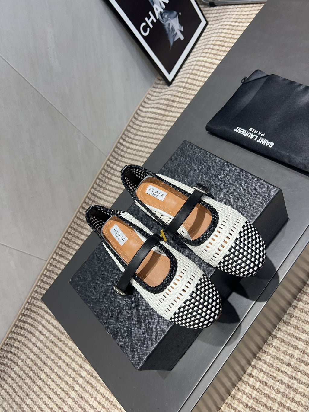 ALAIA MARY JANE FLATS WOVEN PATTERN 25S IN WHITE MIX BLACK CALFSKIN